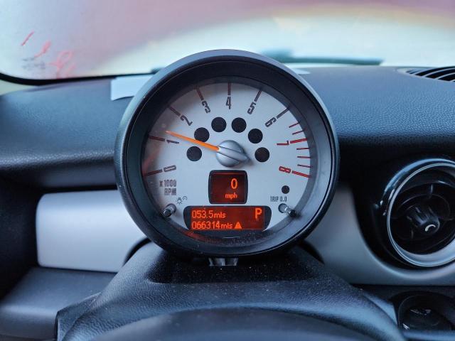 WMWSU3C58BT251403 - 2011 MINI COOPER RED photo 9