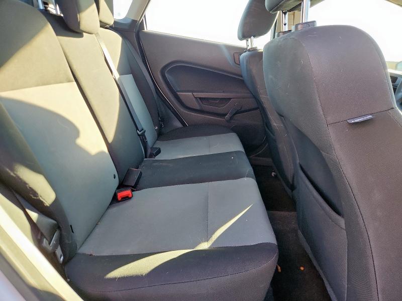 3FADP4AJ4FM159384 - 2015 FORD FIESTA S WHITE photo 10