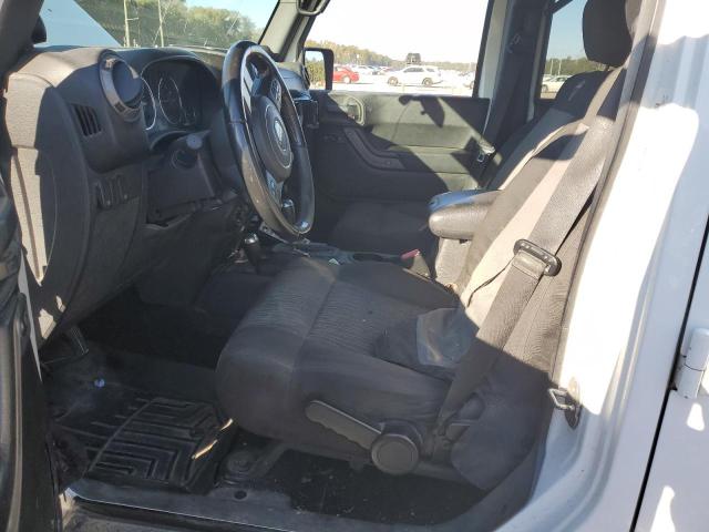 1J4BA3H12BL637262 - 2011 JEEP WRANGLER U SPORT Weiß Foto 7