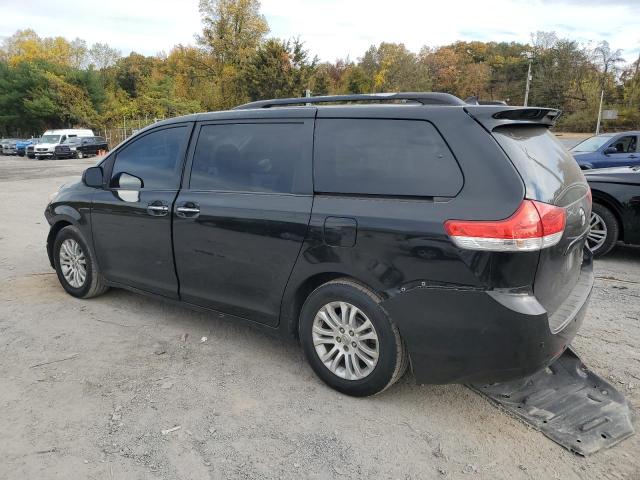 5TDYK3DC1BS117055 - 2011 TOYOTA SIENNA XLE BLACK photo 2