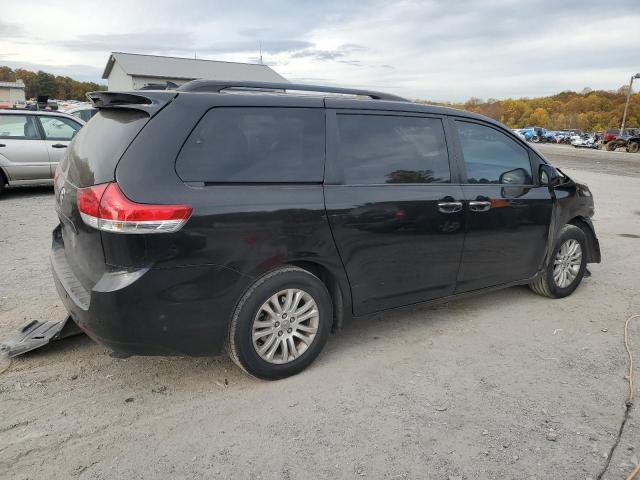 5TDYK3DC1BS117055 - 2011 TOYOTA SIENNA XLE BLACK photo 3