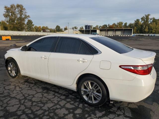 4T1BF1FK8FU961299 - 2015 TOYOTA CAMRY LE 白色 照片 2