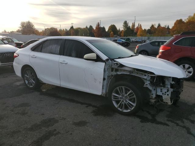 4T1BF1FK8FU961299 - 2015 TOYOTA CAMRY LE 白色 照片 4