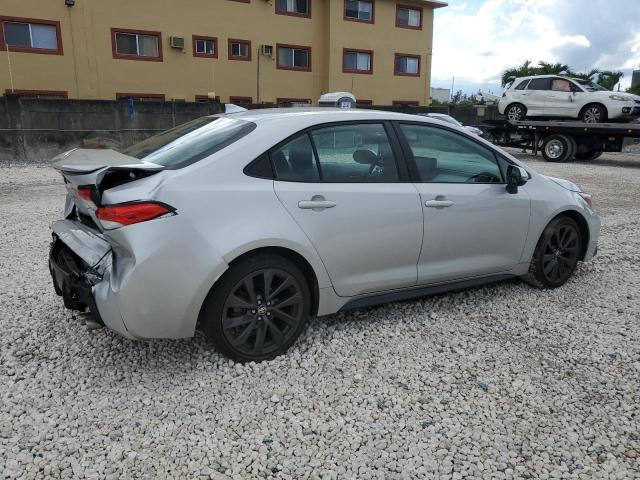 5YFS4MCE5PP149287 - 2023 TOYOTA COROLLA SE Silber Foto 3