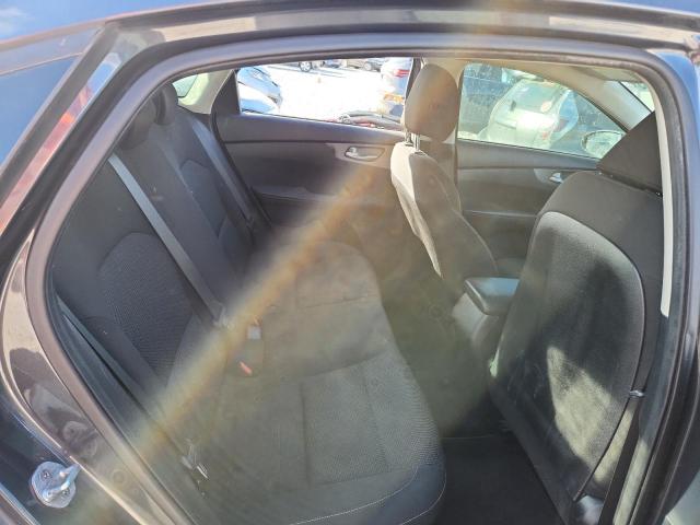 3KPF24AD4KE031405 - 2019 KIA FORTE FE Сірий фото 10