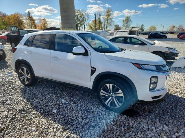 JA4APUAU0MU004566 - 2021 MITSUBISHI OUTLANDER ES თეთრი ფოტო 4