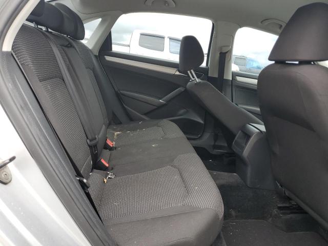 1VWAT7A35HC015789 - 2017 VOLKSWAGEN PASSAT S فضي صورة 10