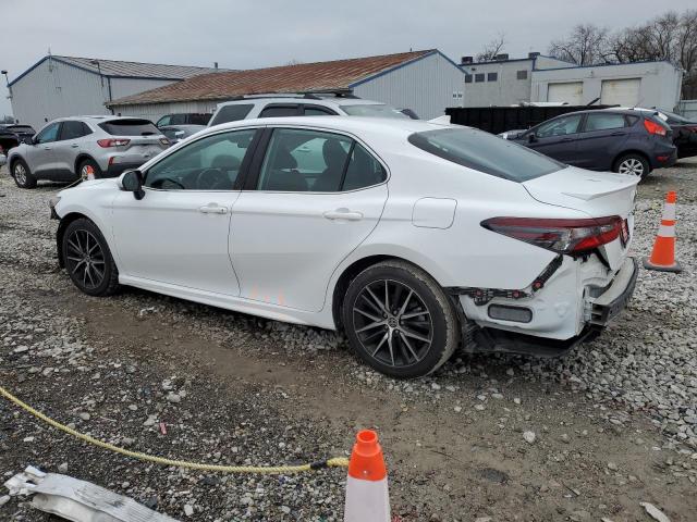4T1G11AK1PU737997 - 2023 TOYOTA CAMRY SE NIGHT SHADE WHITE photo 2