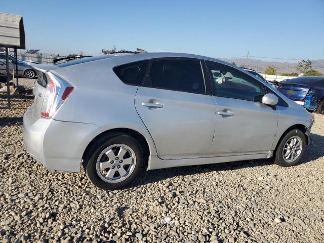 JTDKN3DUXD5538304 - 2013 TOYOTA PRIUS SILVER photo 3