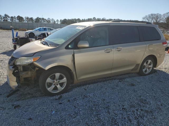 2011 TOYOTA SIENNA LE, 