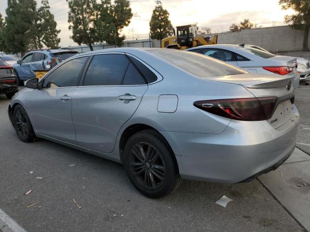 4T1BF1FK3GU181325 - 2016 TOYOTA CAMRY LE 银色 照片 2