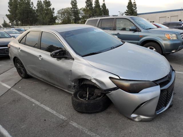 4T1BF1FK3GU181325 - 2016 TOYOTA CAMRY LE 银色 照片 4