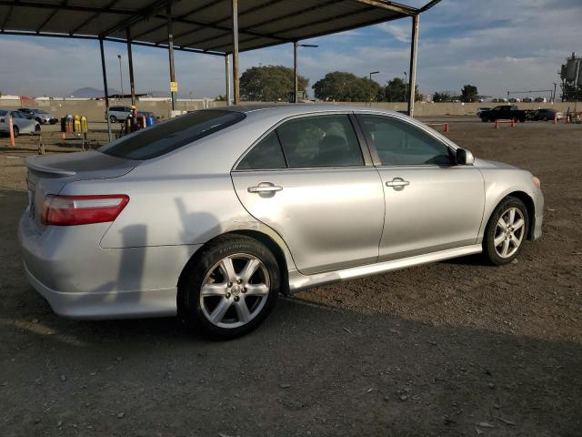 4T1BE46K37U692358 - 2007 TOYOTA CAMRY CE 银色 照片 3