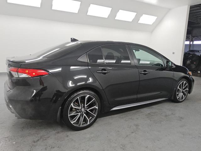 5YFP4RCE2LP040864 - 2020 TOYOTA COROLLA SE შავი ფოტო 3