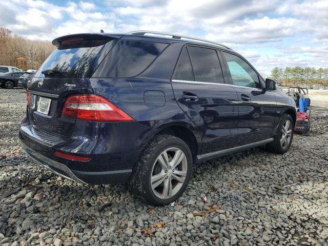 4JGDA5HB2CA000870 - 2012 MERCEDES-BENZ ML 350 4MATIC BLUE photo 3