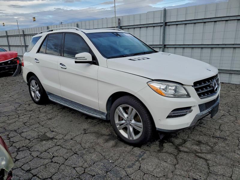 4JGDA5JB2EA411053 - 2014 MERCEDES-BENZ ML 350 WHITE photo 4