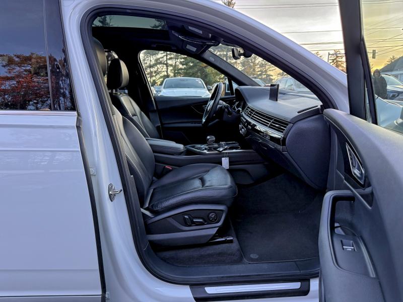 WA1VAAF78KD017535 - 2019 AUDI Q7 PRESTIGE Biały zdjęcie 5