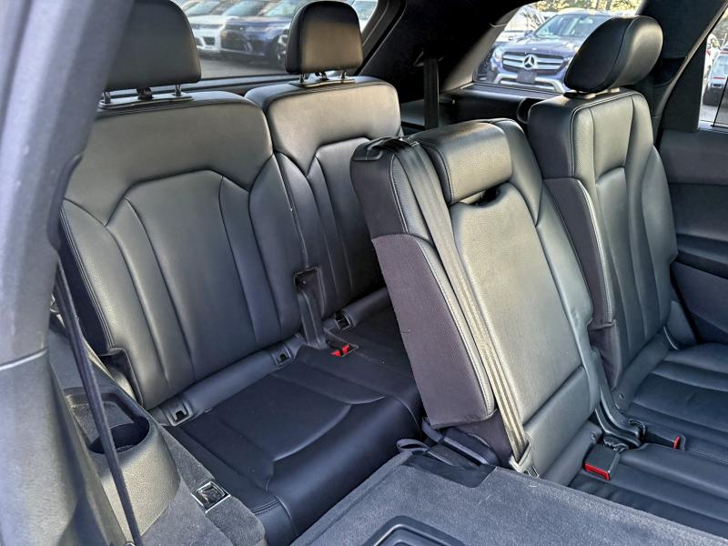 WA1VAAF78KD017535 - 2019 AUDI Q7 PRESTIGE Biały zdjęcie 9