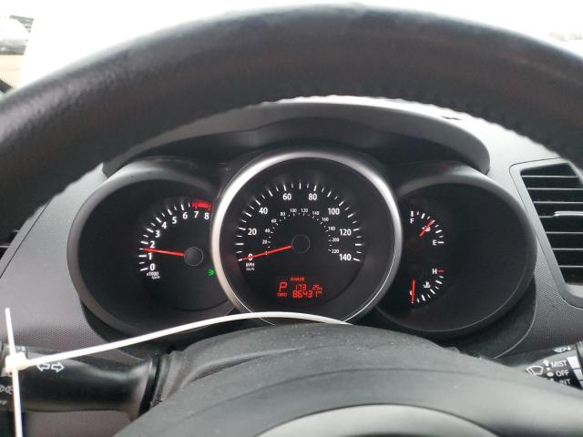 KNDJT2A61C7409842 - 2012 KIA SOUL + WHITE photo 9
