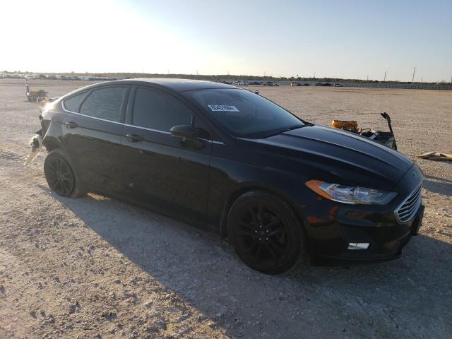 3FA6P0HD3KR283502 - 2019 FORD FUSION SE BLACK photo 4