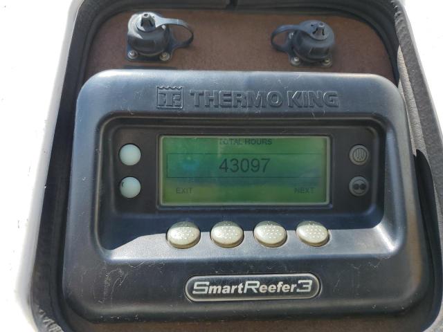 1UYVS2483GU427446 - 2016 UTILITY VS2RA WHITE photo 8