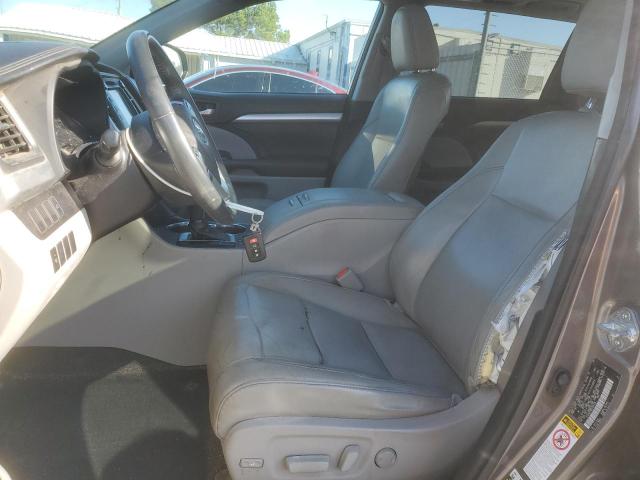 5TDJKRFH0GS281420 - 2016 TOYOTA HIGHLANDER XLE GRAY photo 7
