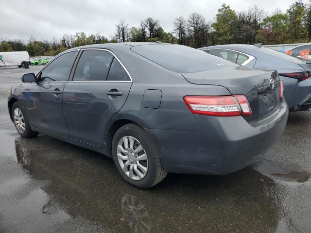 4T1BF3EK1AU015163 - 2010 TOYOTA CAMRY BASE ნაცრისფერი ფოტო 2