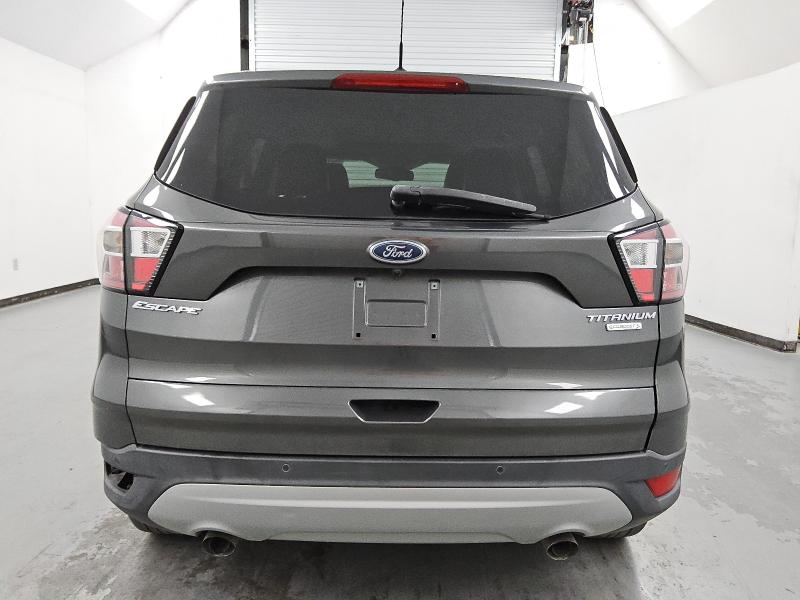 1FMCU0JDXHUE71916 - 2017 FORD ESCAPE TITANIUM 灰色 照片 6