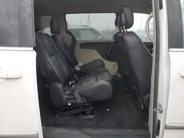 2C4RC1CG1GR132536 - 2016 CHRYSLER TOWN & COU TOURING L WHITE photo 11