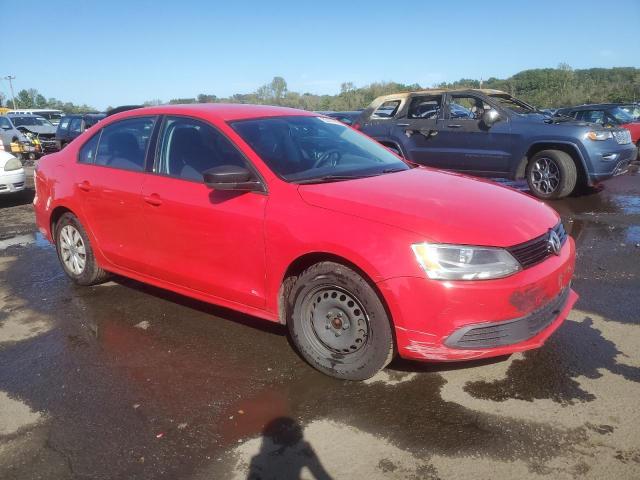 3VW2K7AJ4EM221217 - 2014 VOLKSWAGEN JETTA BASE RED photo 4