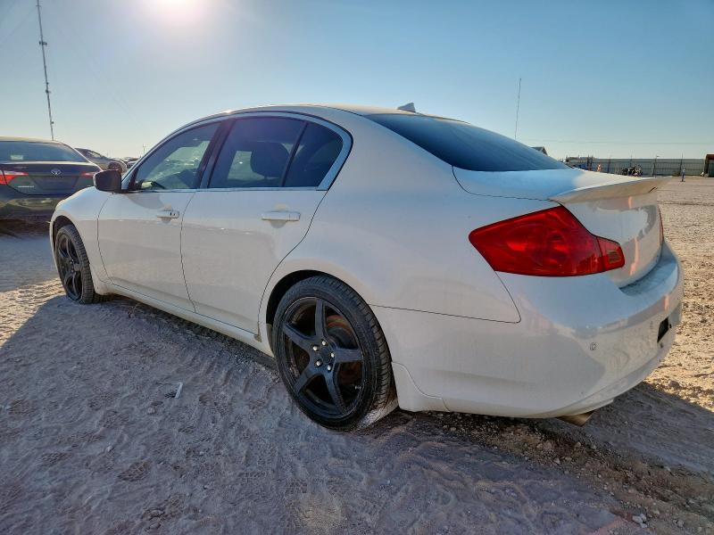 JN1CV6AP3BM303608 - 2011 INFINITI G37 BASE WHITE photo 2
