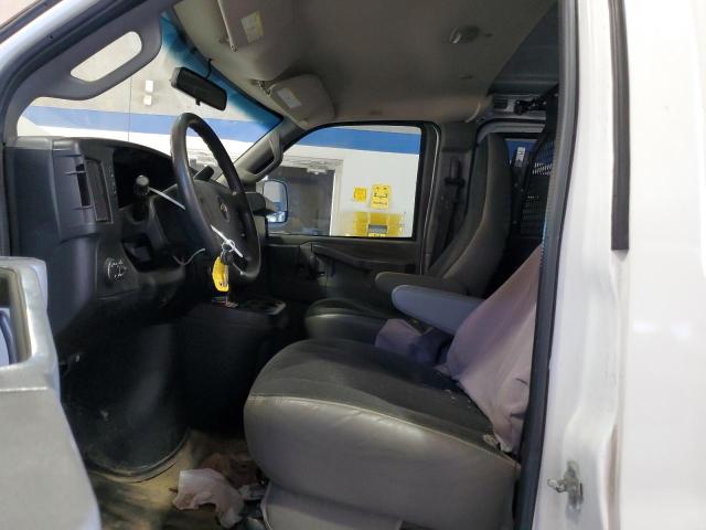 1GCWGAFG4K1309015 - 2019 CHEVROLET EXPRESS G2500 Weiß Foto 7