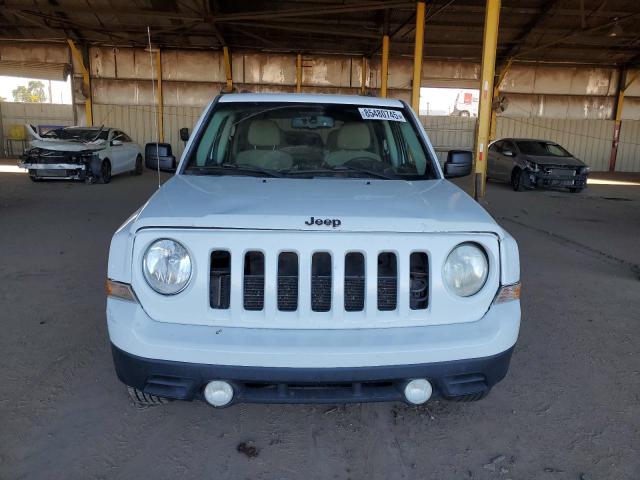 1C4NJPBA8GD503019 - 2016 JEEP PATRIOT SPORT أبيض صورة 5