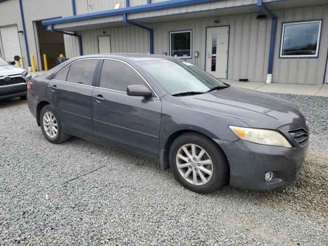 4T1BK3EK1AU109989 - 2010 TOYOTA CAMRY SE 灰色 照片 4