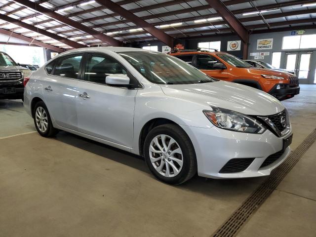 3N1AB7AP7JL633444 - 2018 NISS SENTRA S SILVER photo 4