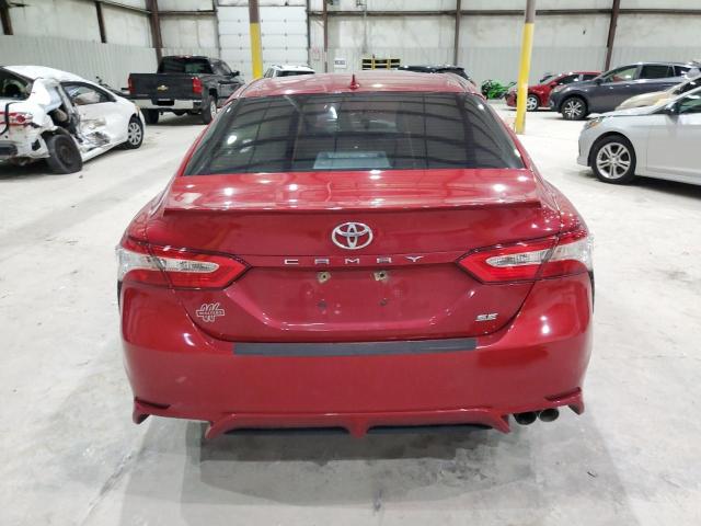 4T1J11AK6LU393440 - 2020 TOYOTA CAMRY SE RED photo 6