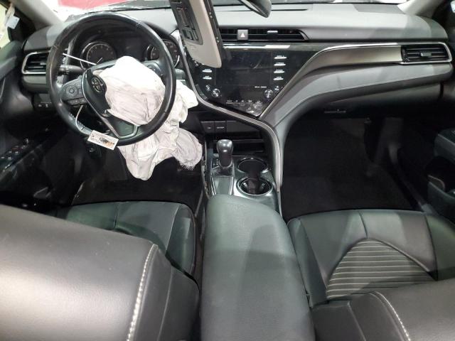 4T1J11AK6LU393440 - 2020 TOYOTA CAMRY SE RED photo 8