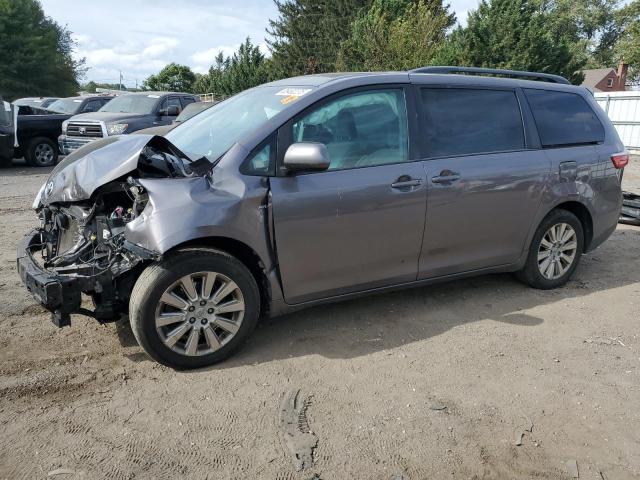 2016 TOYOTA SIENNA LE, 