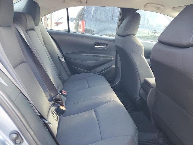 5YFEPMAE1MP228457 - 2021 TOYOTA COROLLA LE SILVER photo 10