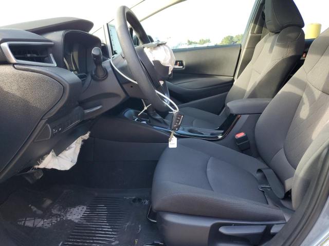 5YFEPMAE1MP228457 - 2021 TOYOTA COROLLA LE SILVER photo 7