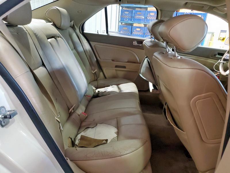 1G6DW67V980106532 - 2008 CADI STS WHITE photo 10