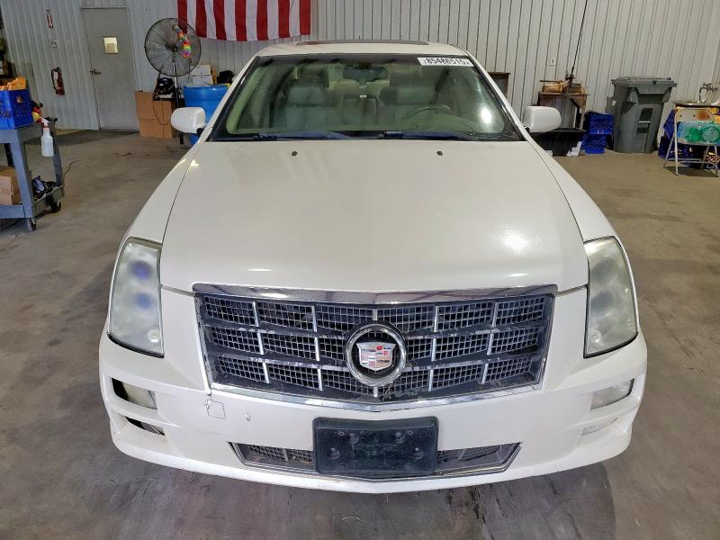 1G6DW67V980106532 - 2008 CADI STS WHITE photo 5