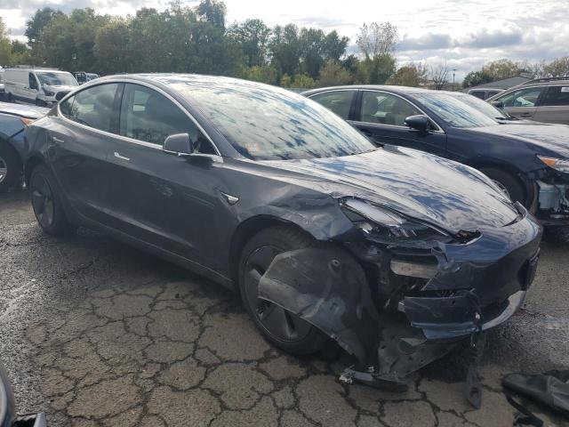 5YJ3E1EB3KF386531 - 2019 TESLA MODEL 3 ნაცრისფერი ფოტო 4