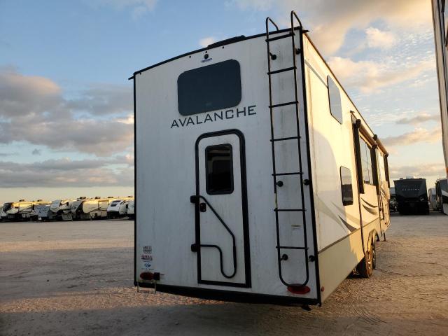 4YDFAVU23PE760692 - 2023 KEYSTONE AVALANCHE თეთრი ფოტო 4