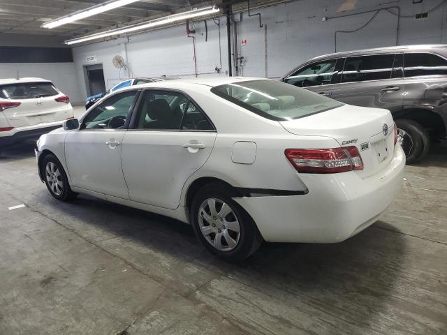 4T4BF3EK7BR107286 - 2011 TOYOTA CAMRY BASE WHITE photo 2