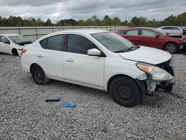 3N1CN7APXJK402544 - 2018 NISSAN VERSA S WHITE photo 4