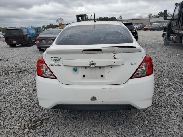 3N1CN7APXJK402544 - 2018 NISSAN VERSA S WHITE photo 6