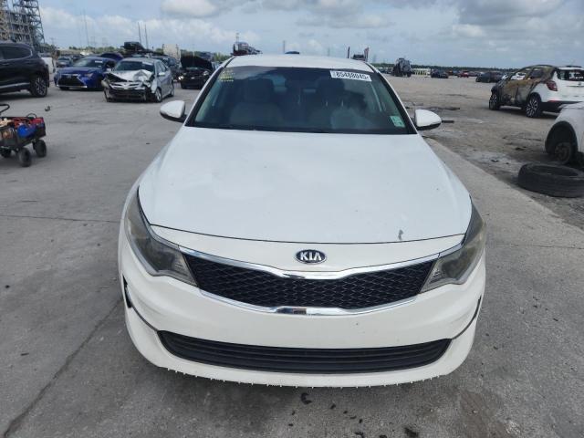 5XXGT4L39GG063402 - 2016 KIA OPTIMA LX أبيض صورة 5