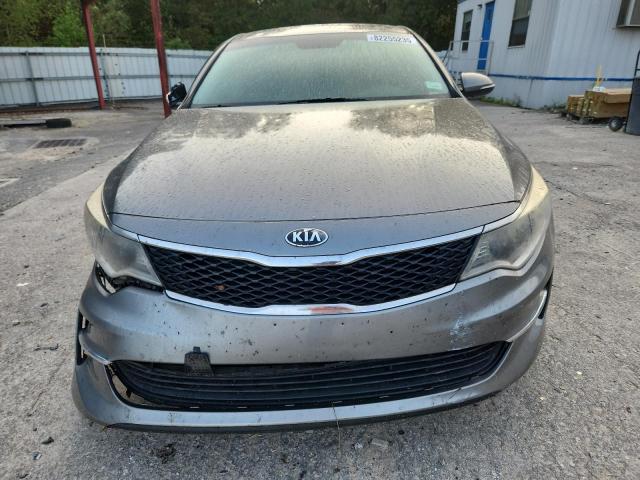 5XXGT4L37JG237703 - 2018 KIA OPTIMA LX ნაცრისფერი ფოტო 5
