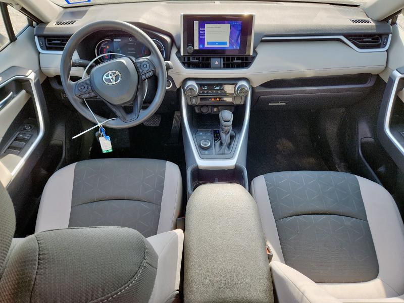 4T3RWRFV2SU183512 - 2025 TOYOTA RAV4 XLE Gümüş foto 8